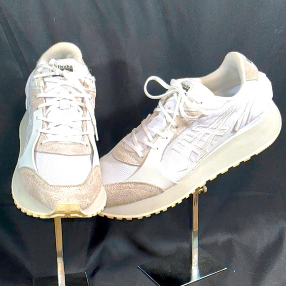 Onitsuka Tiger (Asics Luxury line). Size 11.5. Mens White/offwhite. Like New!!! - Picture 2 of 9